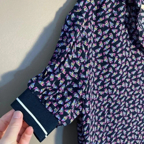 Zara sneakers print  tie knit back blouse - Picture 2 of 6